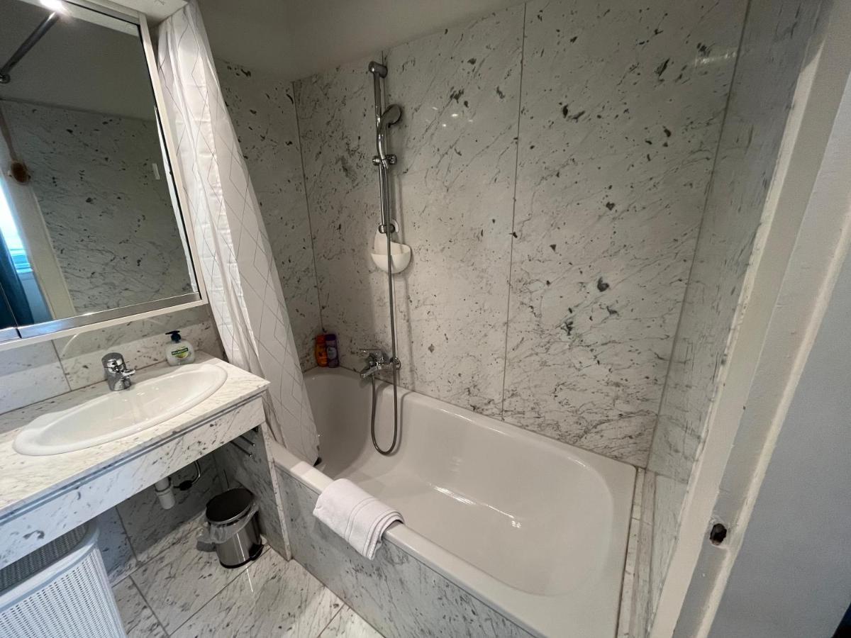 Apartamento Stylish Apt Near Urania 1Br Viena Exterior foto