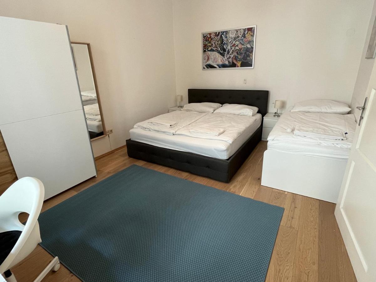 Apartamento Stylish Apt Near Urania 1Br Viena Exterior foto