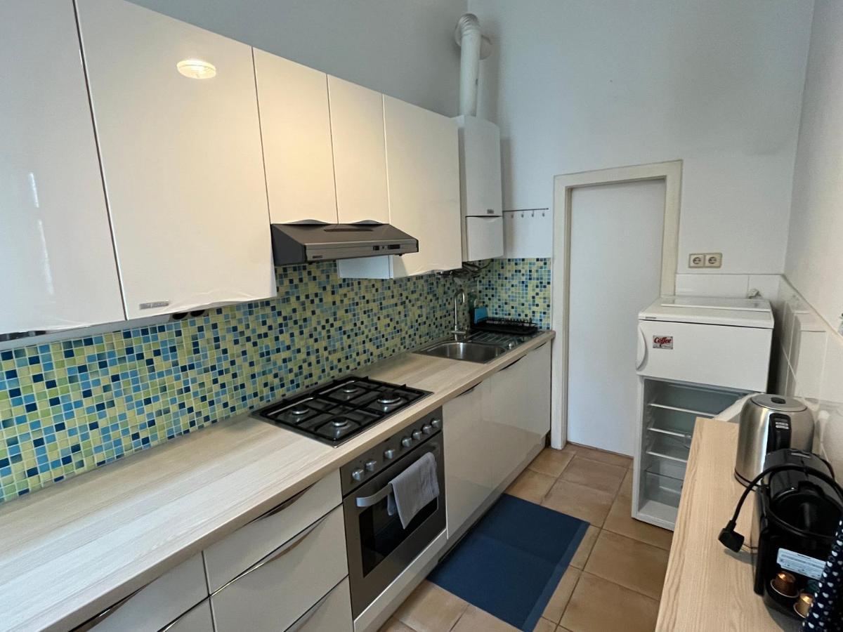 Apartamento Stylish Apt Near Urania 1Br Viena Exterior foto